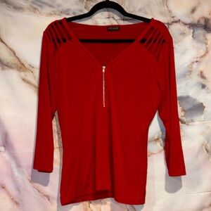 ✨ Cut Out Zipper Blouse ✨